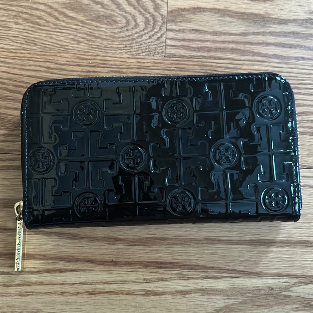 Tory Burch Patent Leather Wallet